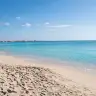 Sabbia bianca e mare turchese a Torre Lapillo