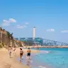 Spiaggia di sabbia sotto la falesia a Cerano