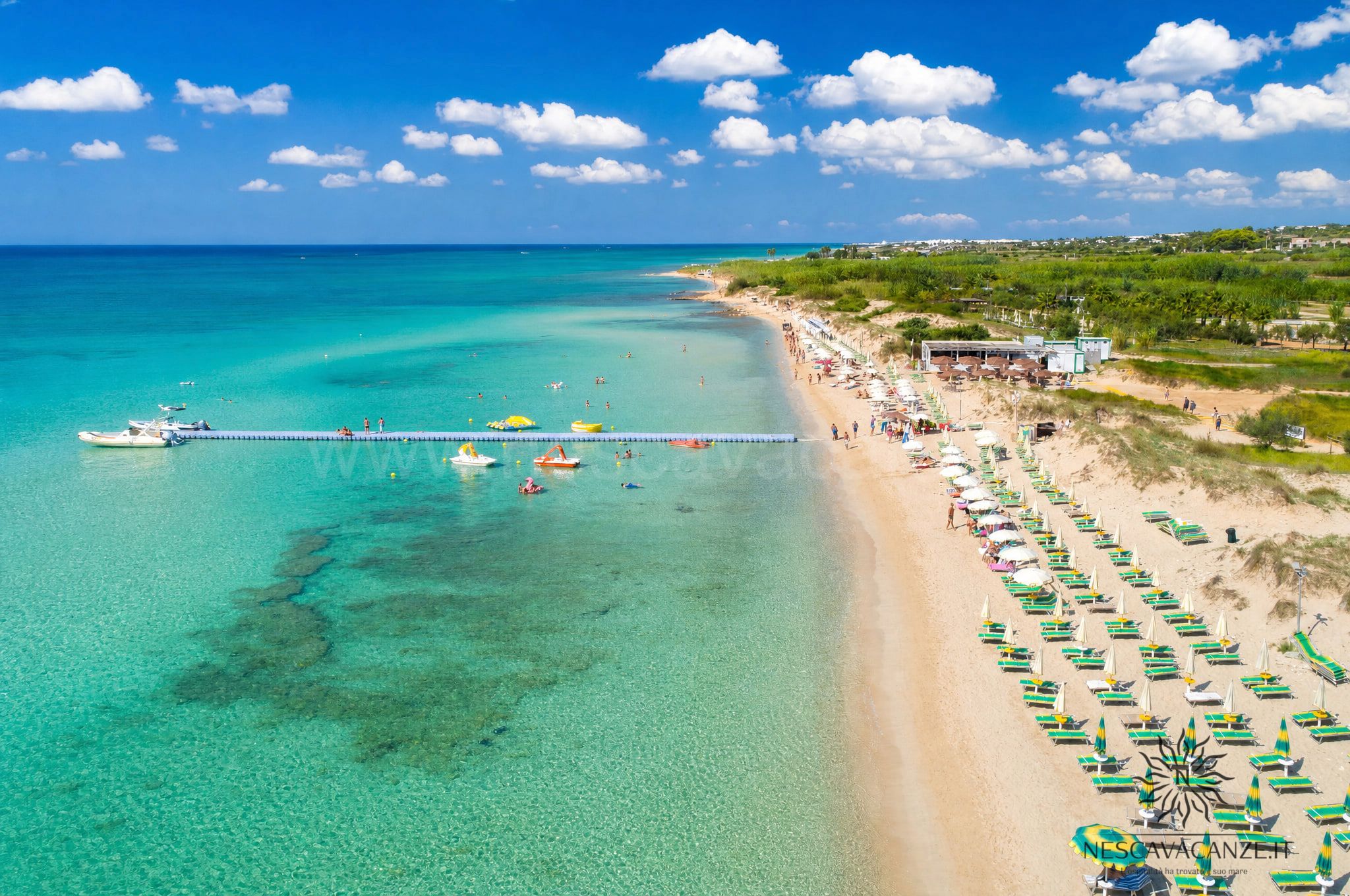 Vista aerea della spiaggia di Pescoluse, Maldive del Salento