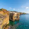 Cala Fontanelle a Santa Cesarea Terme: scogli di tufo e acqua trasparente