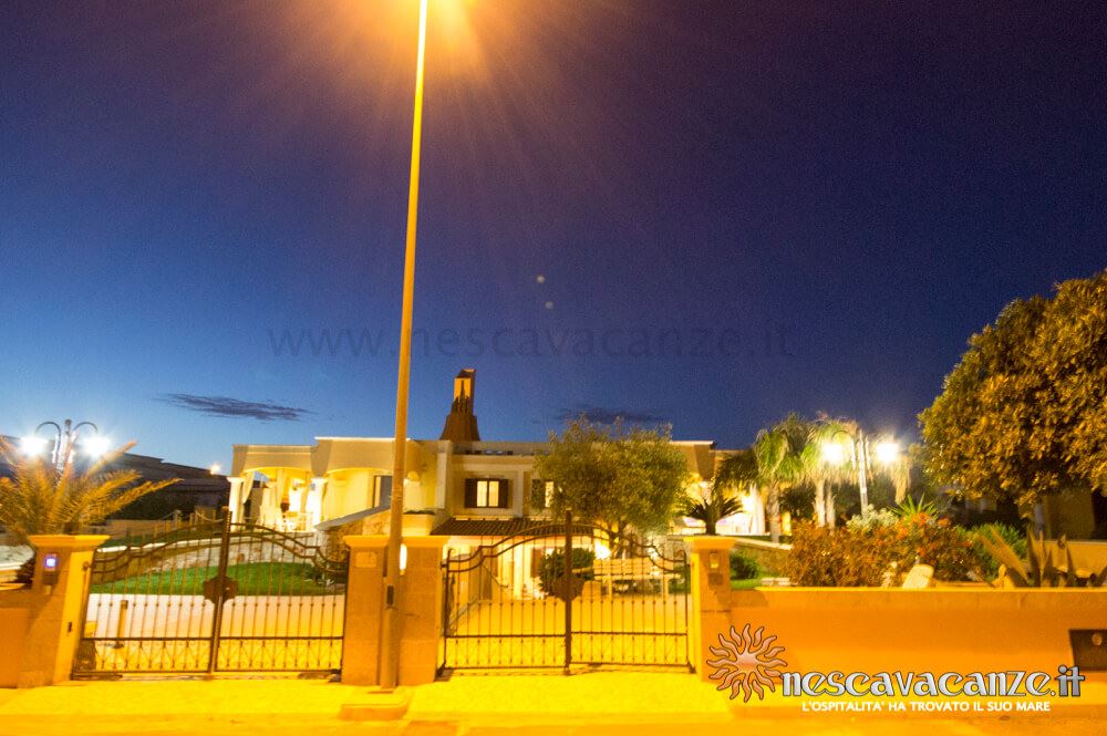Palazzina di notte casa Pescoluse 9