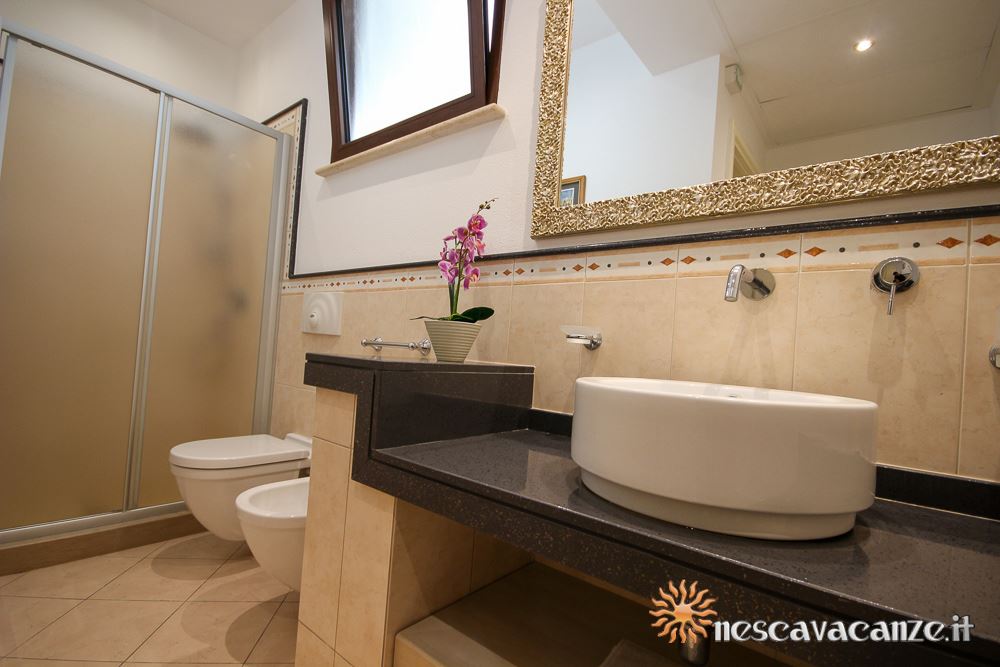 Secondo bagno casa Pescoluse 9