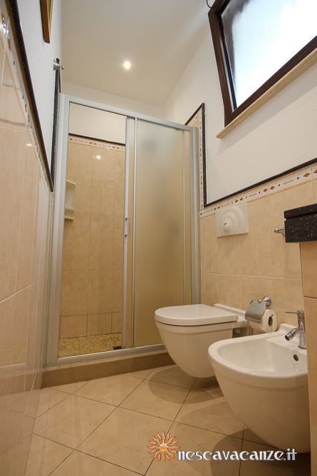 Secondo bagno casa Pescoluse 9