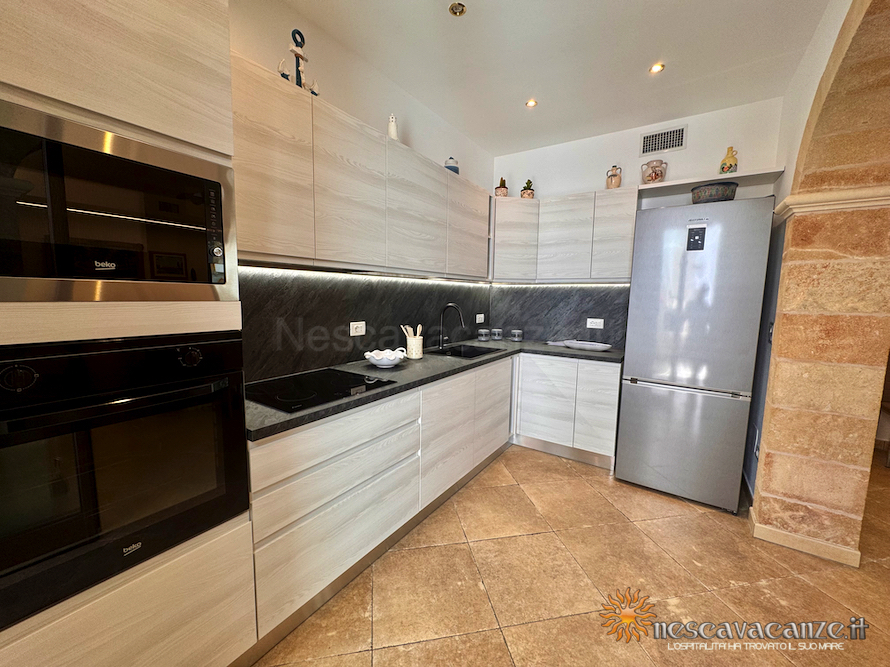 Cucina attrezzata casa Pescoluse 9